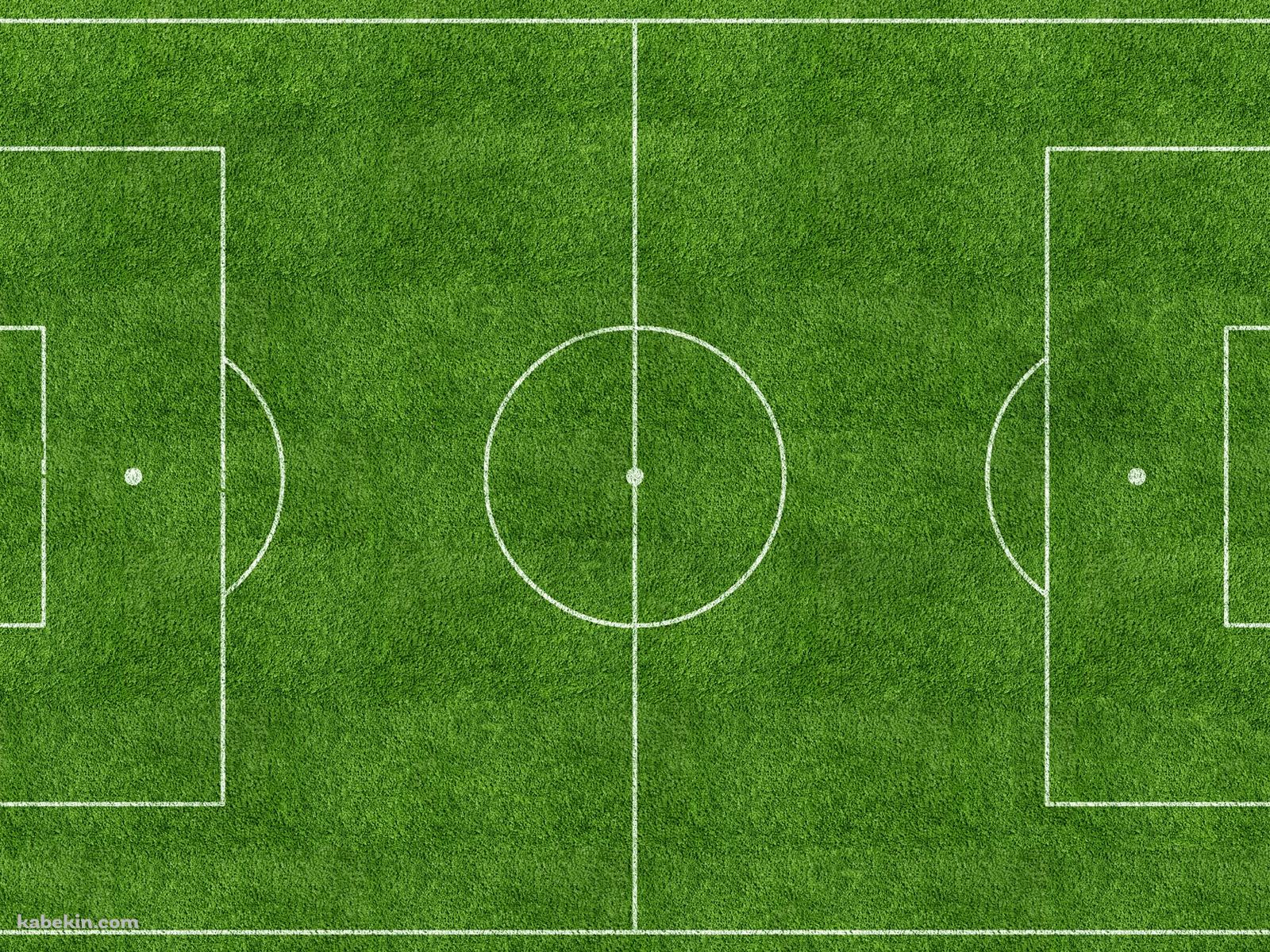 俯瞰したサッカーグラウンドの壁紙(1600px x 1200px) 高画質 PC・デスクトップ用