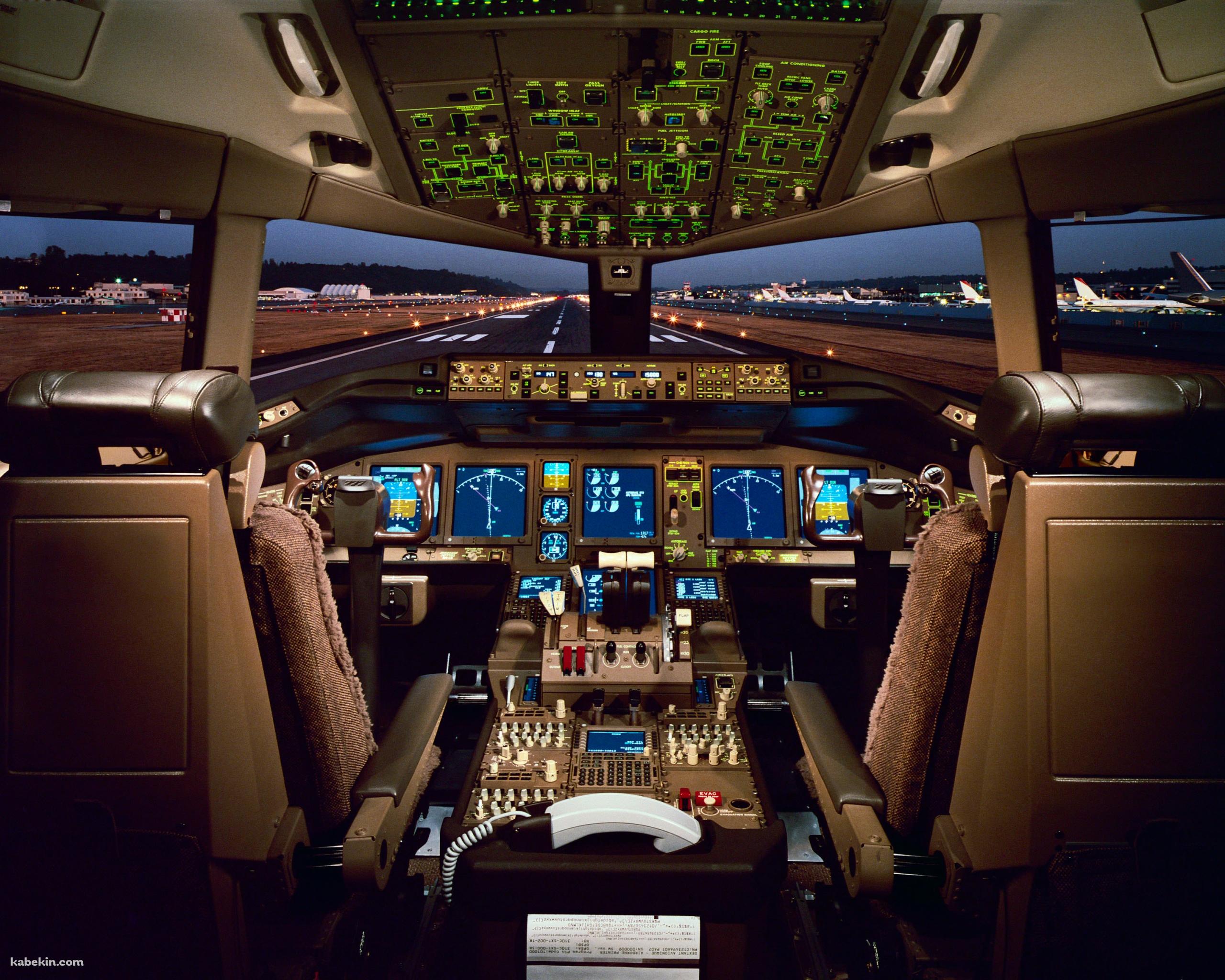 飛行機の操縦席の壁紙(2560px x 2048px) 高画質 PC・デスクトップ用