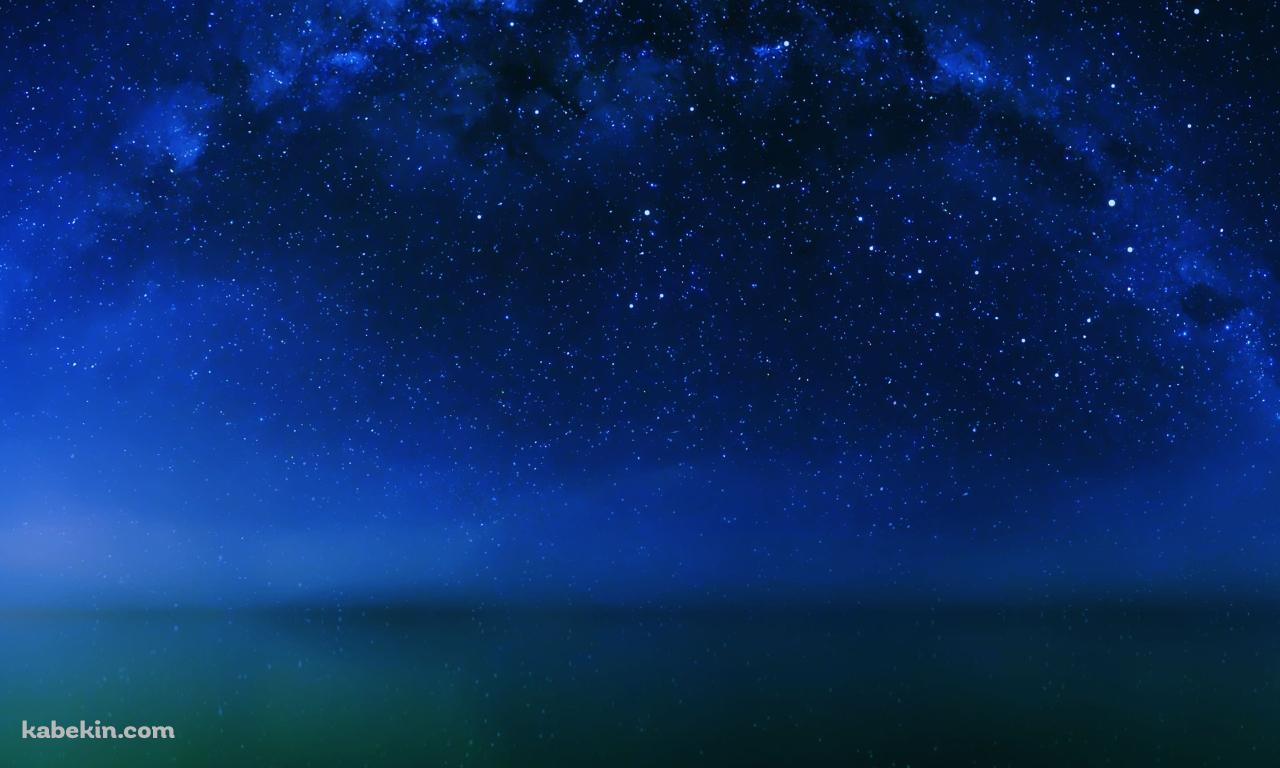 深い青の星空の壁紙(1280px x 768px) 高画質 PC・デスクトップ用