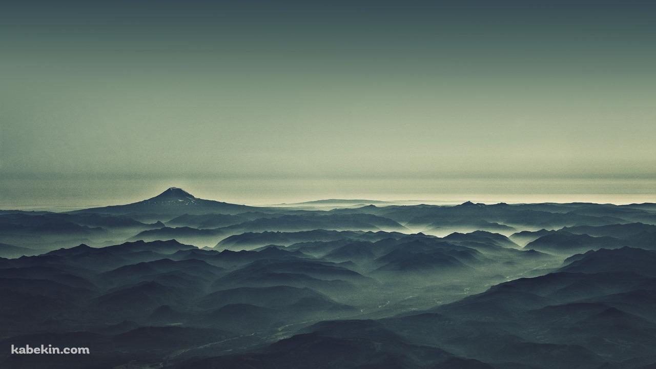 靄がかかった風景の壁紙(1280px x 720px) 高画質 PC・デスクトップ用