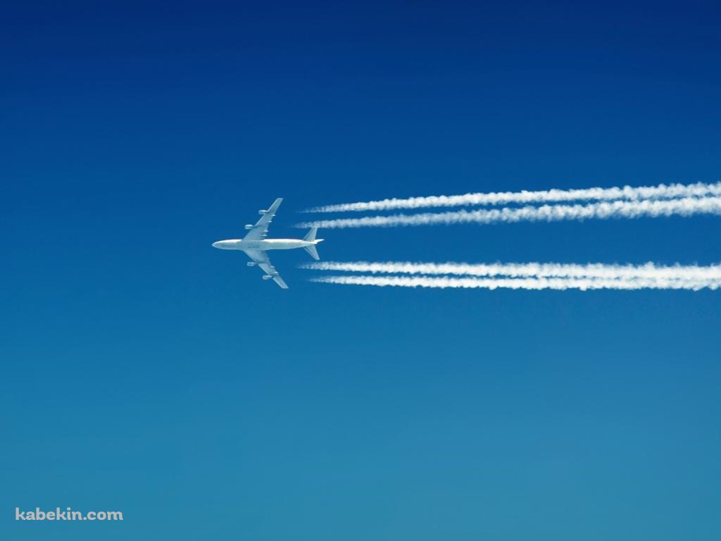 飛行機 青空 飛行機雲の壁紙(1024px x 768px) 高画質 PC・デスクトップ用