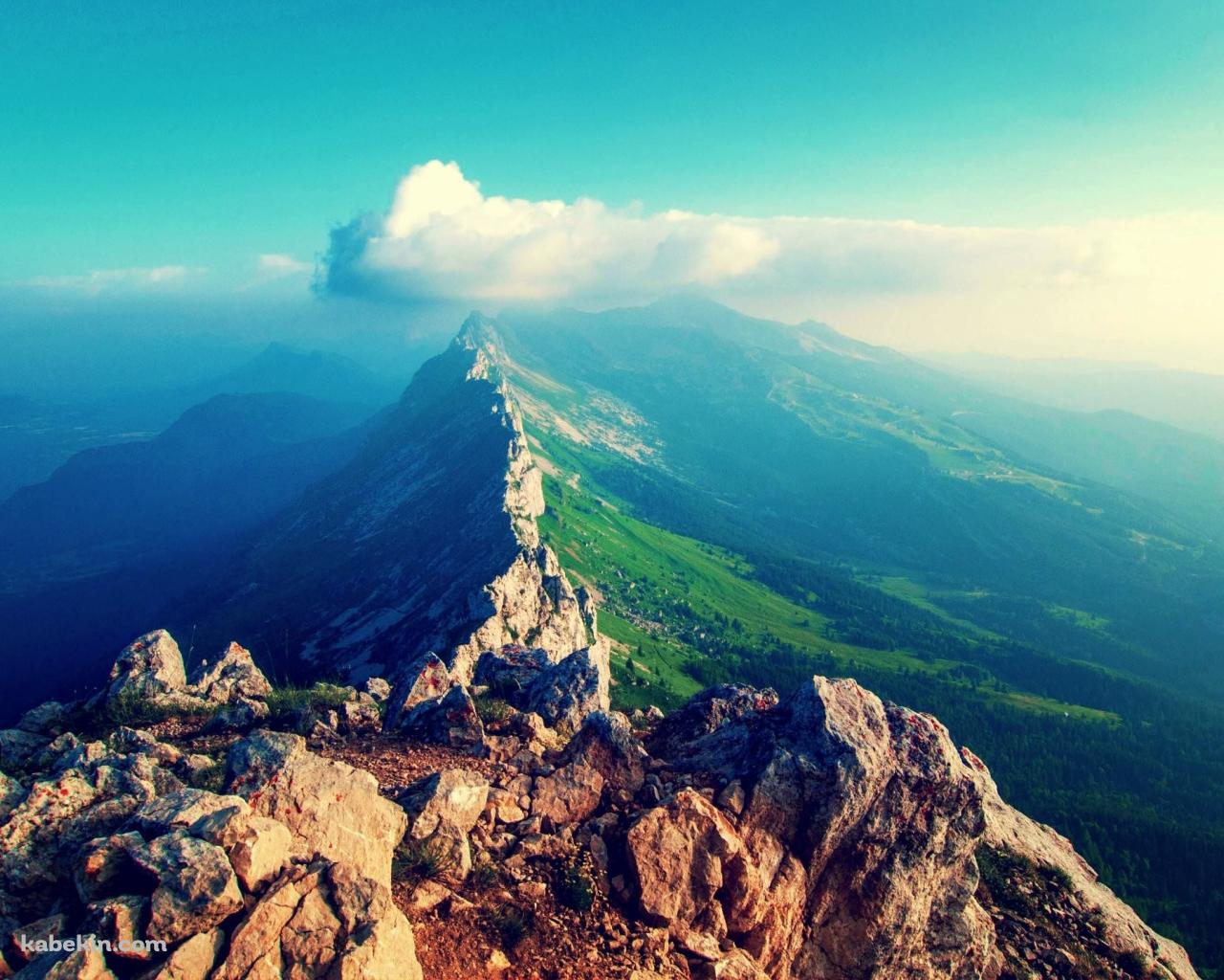 尖った山の峰の壁紙(1280px x 1024px) 高画質 PC・デスクトップ用