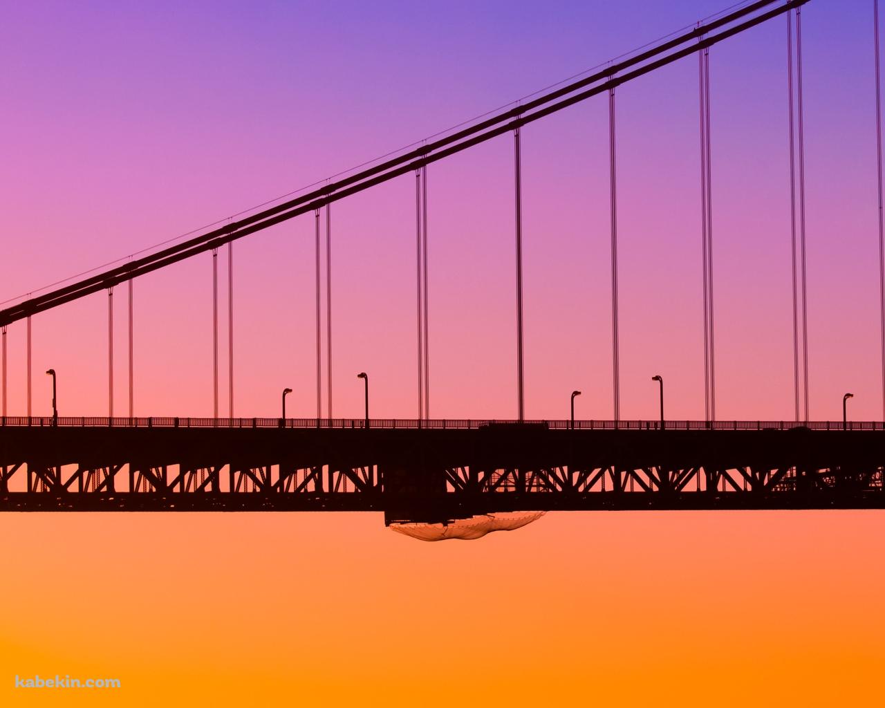 夕焼けに染まる橋の壁紙(1280px x 1024px) 高画質 PC・デスクトップ用