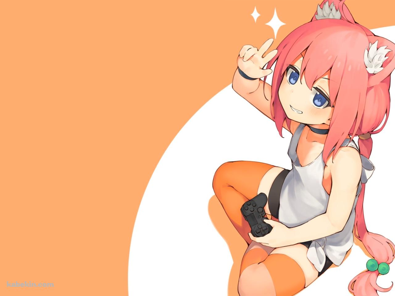 ゲームパッドを持つピンクの髪の毛の女の子の壁紙(1280px x 960px) 高画質 PC・デスクトップ用