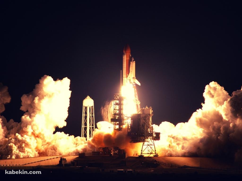 打ちあがるスペースシャトルの壁紙(1024px x 768px) 高画質 PC・デスクトップ用