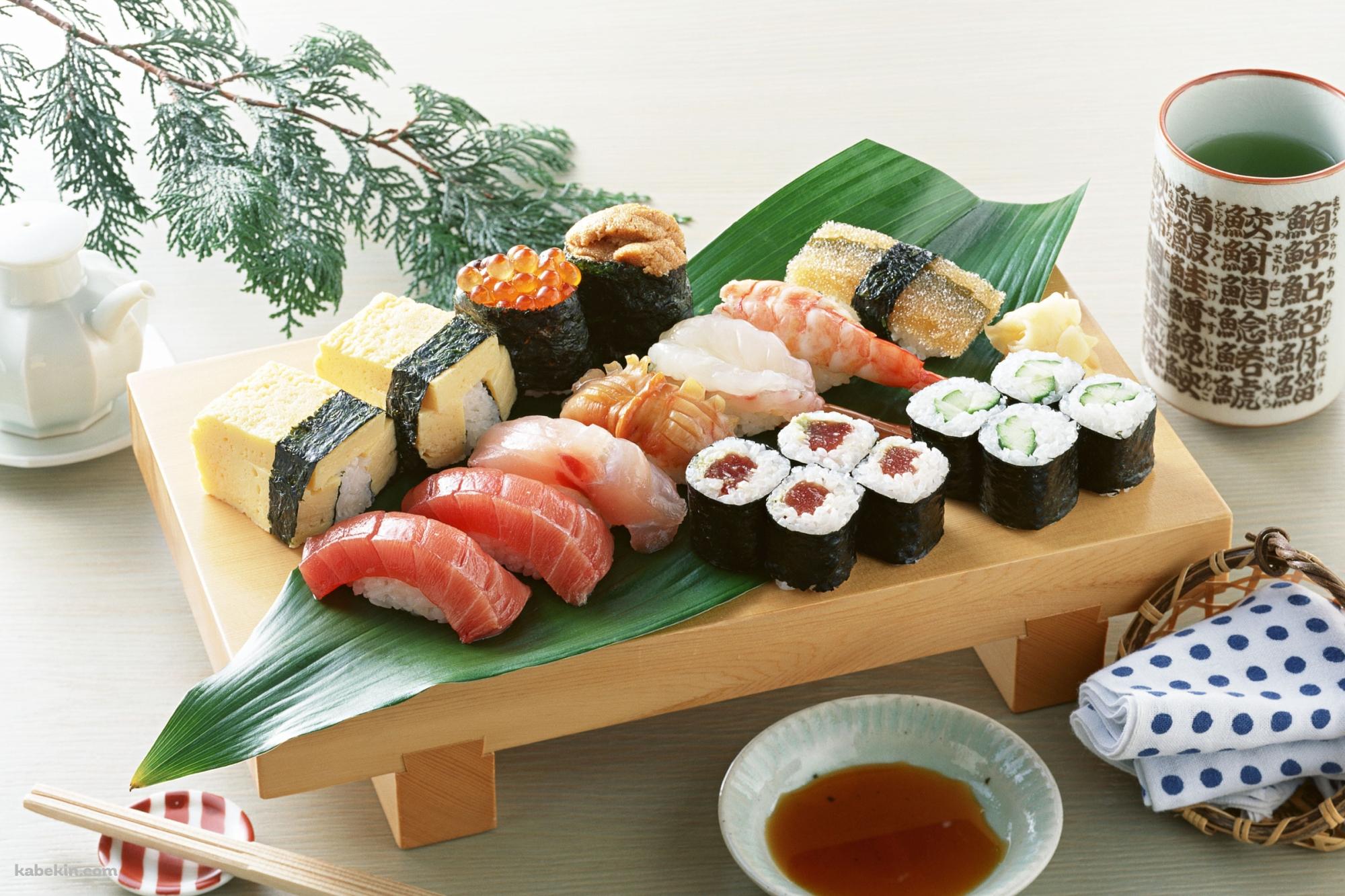 寿司 タマゴ イクラ ウニ マグロ 海老 ウニ 鉄火巻 かっぱ巻き 醤油 あがりの壁紙(2000px x 1333px) 高画質 PC・デスクトップ用