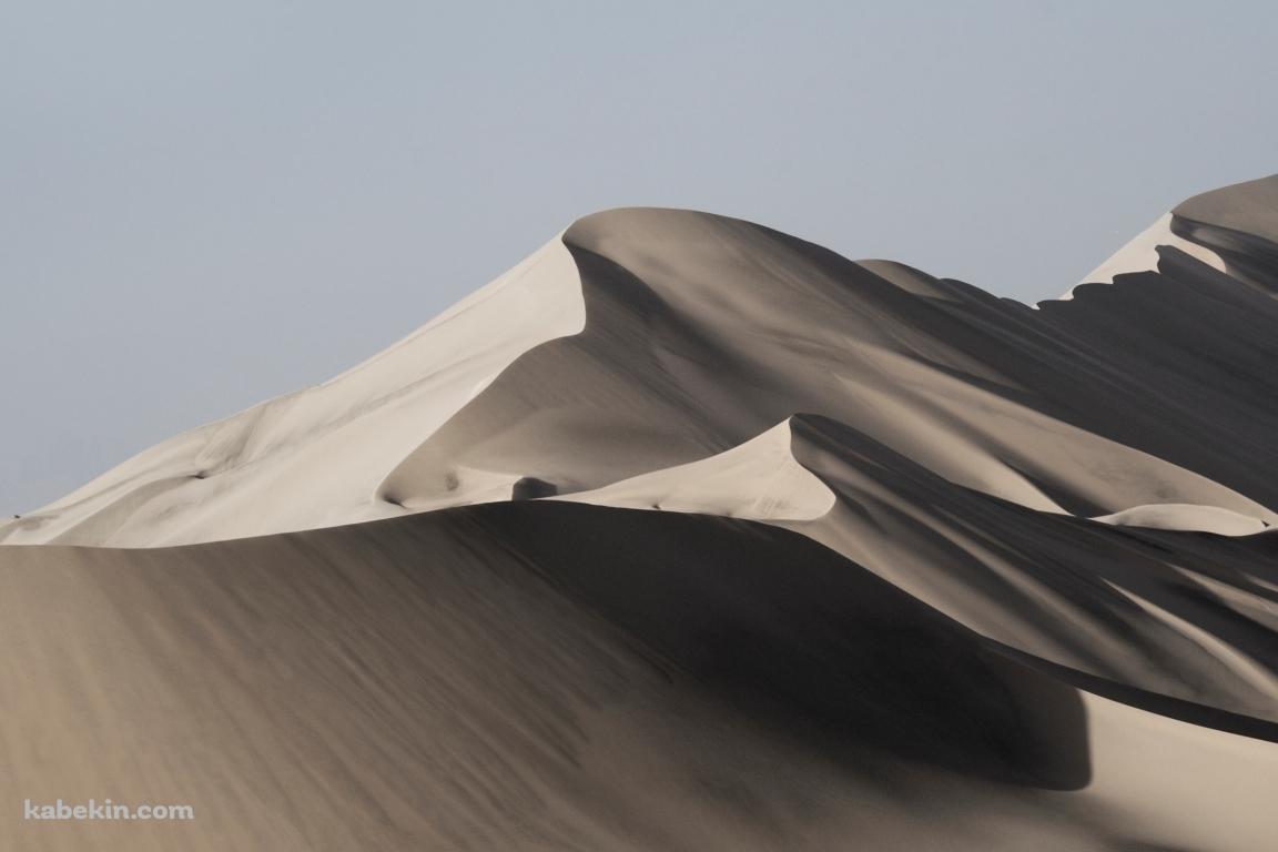 影のある砂漠の壁紙(1152px x 768px) 高画質 PC・デスクトップ用