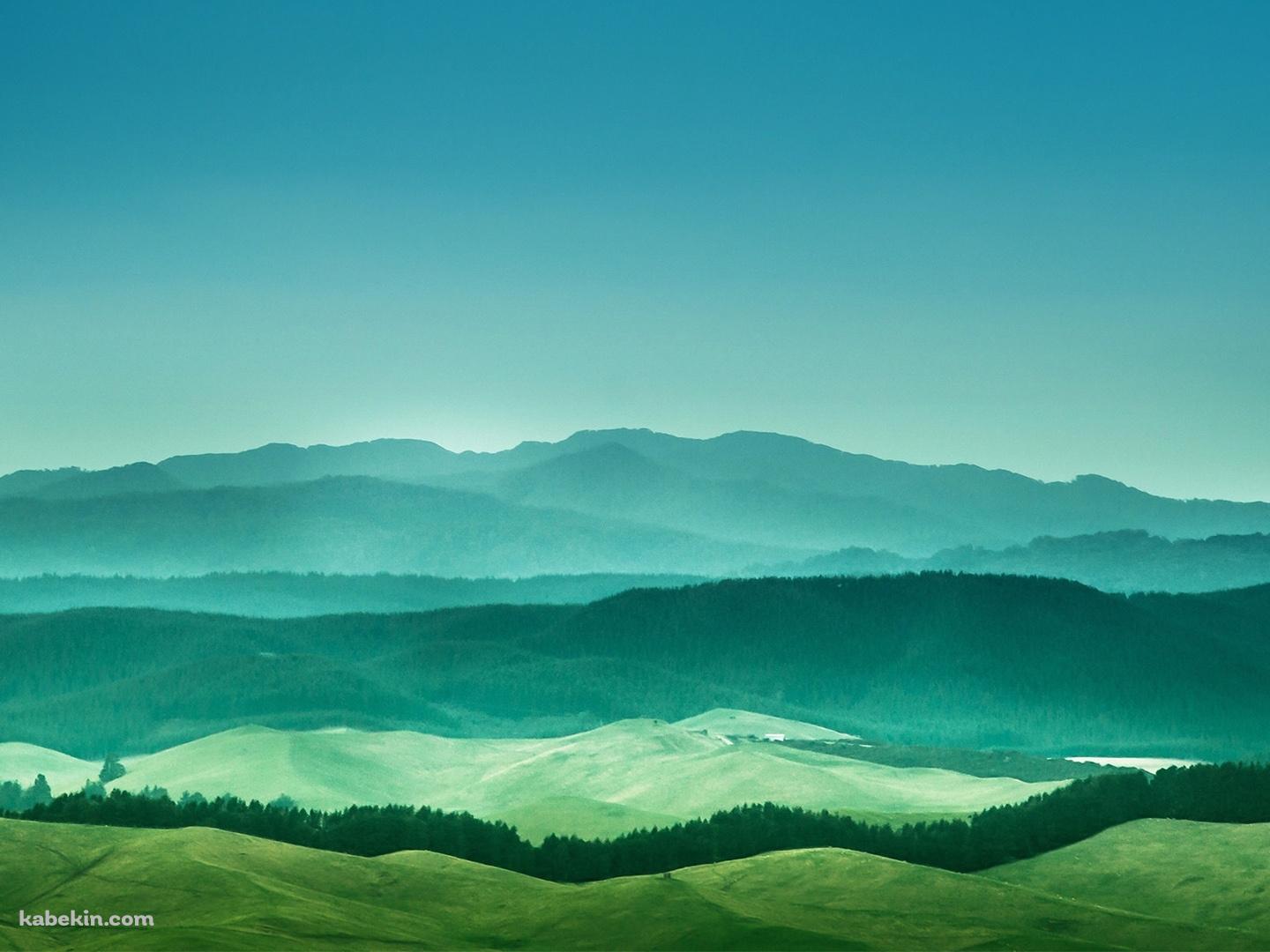 綺麗な緑の山 森 風景の壁紙(1440px x 1080px) 高画質 PC・デスクトップ用