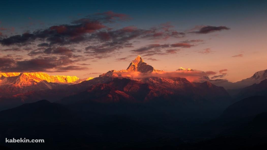 ヒマラヤ山脈 夕暮れの壁紙(1051px x 591px) 高画質 PC・デスクトップ用