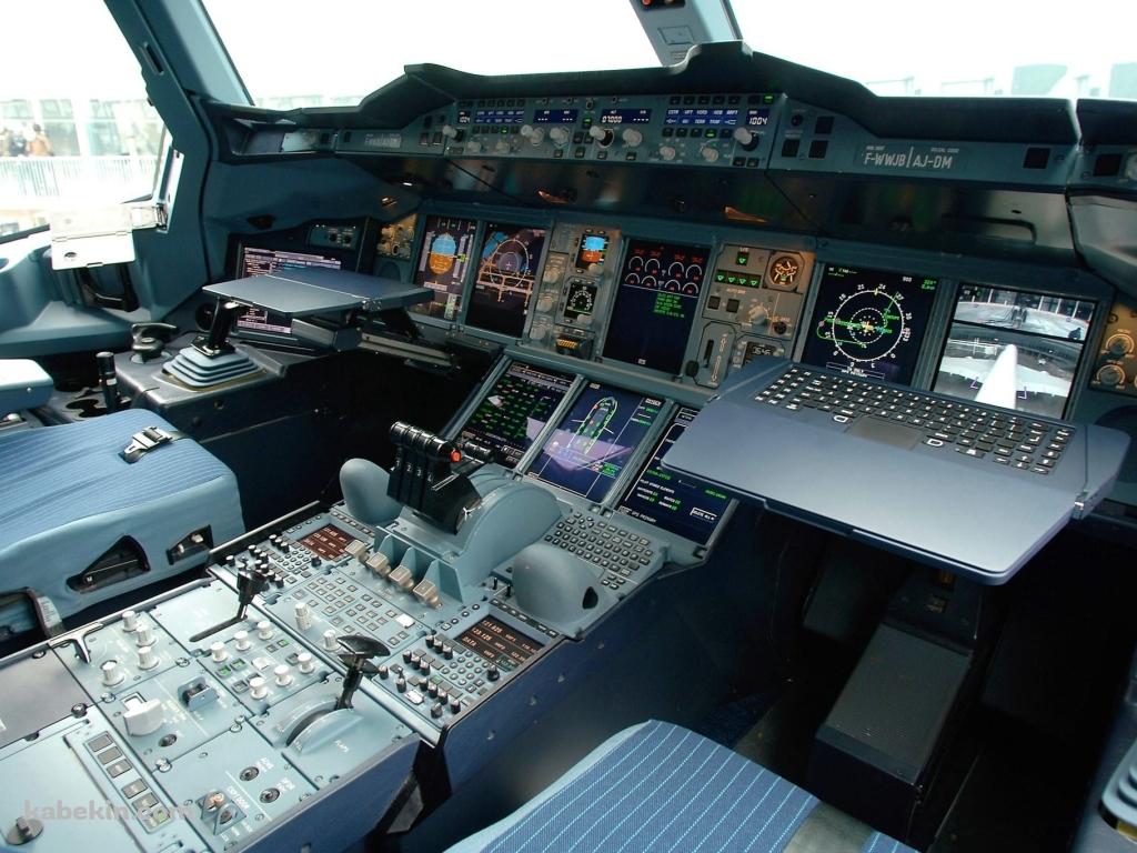 JAL 航空機 コクピット 操縦席の壁紙(1024px x 768px) 高画質 PC・デスクトップ用
