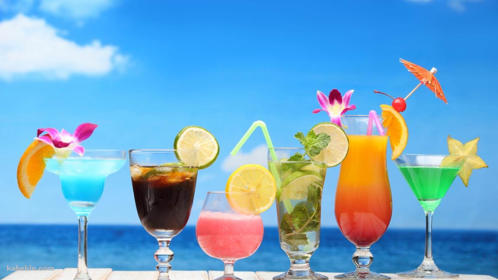 並ぶカラフルなカクテル / ビーチの壁紙(1600px x 900px) 高画質 PC・デスクトップ用