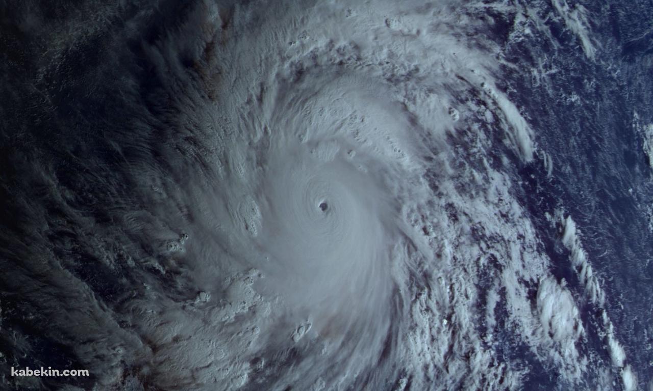 台風の目の壁紙(1280px x 768px) 高画質 PC・デスクトップ用