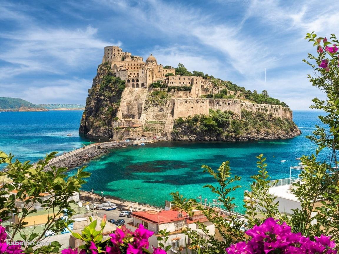 イスキアのアラゴン城 / イタリアの壁紙(1152px x 864px) 高画質 PC・デスクトップ用
