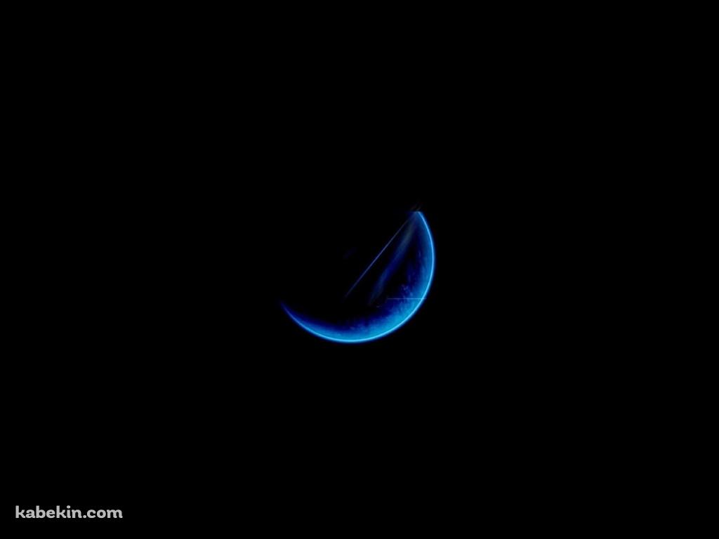 青い月の壁紙(1024px x 768px) 高画質 PC・デスクトップ用
