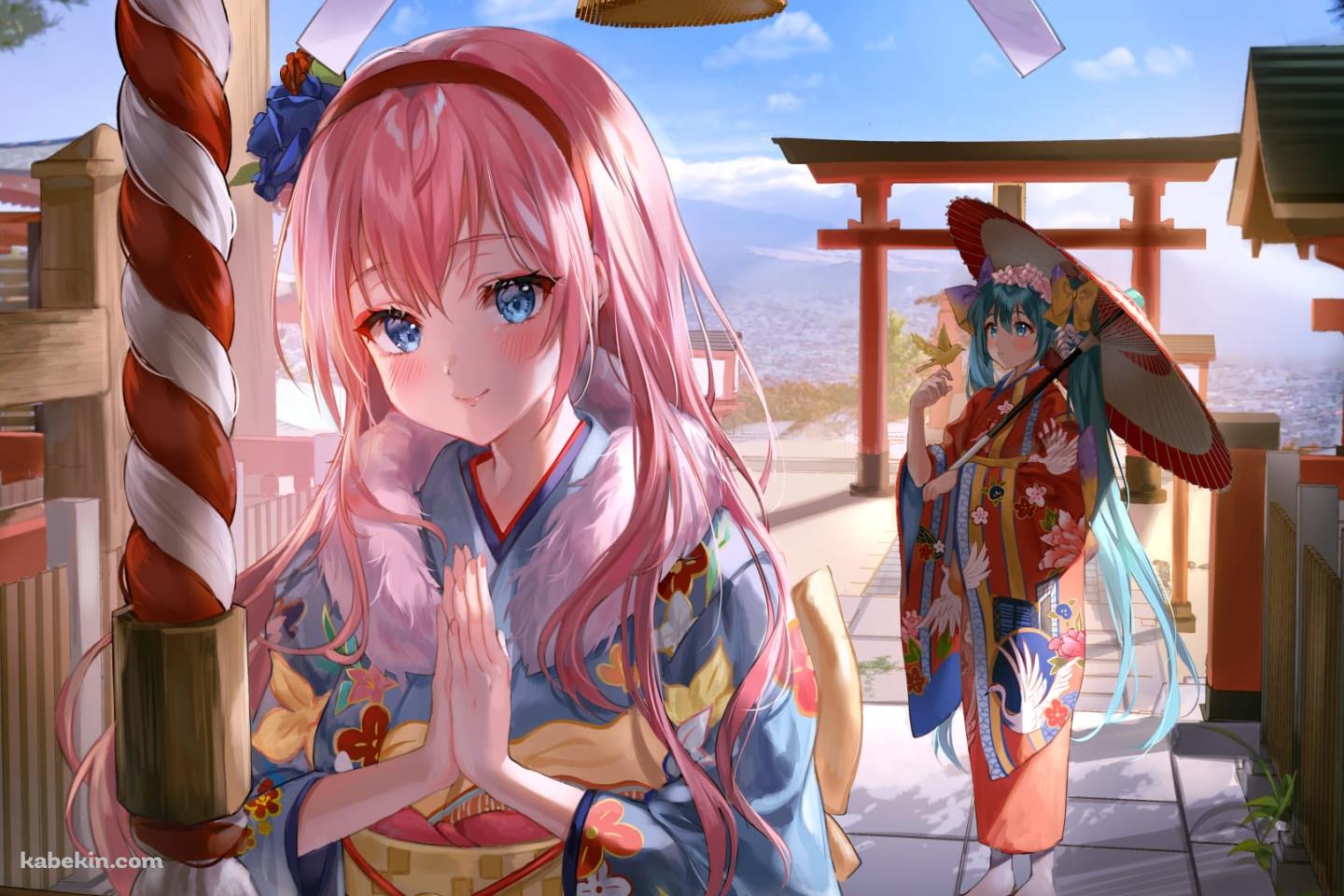 神社にお参りをする初音ミクと巡音ルカ / 初詣 / 祈願 / 赤い鳥居 / 賽銭箱 / ファンアート / イラストの壁紙(1440px x 960px) 高画質 PC・デスクトップ用