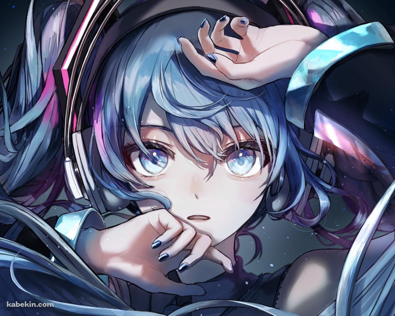 顔に両手をあてる綺麗な初音ミク / 星空 / ボカロ / ボーカロイドの壁紙(1280px x 1024px) 高画質 PC・デスクトップ用