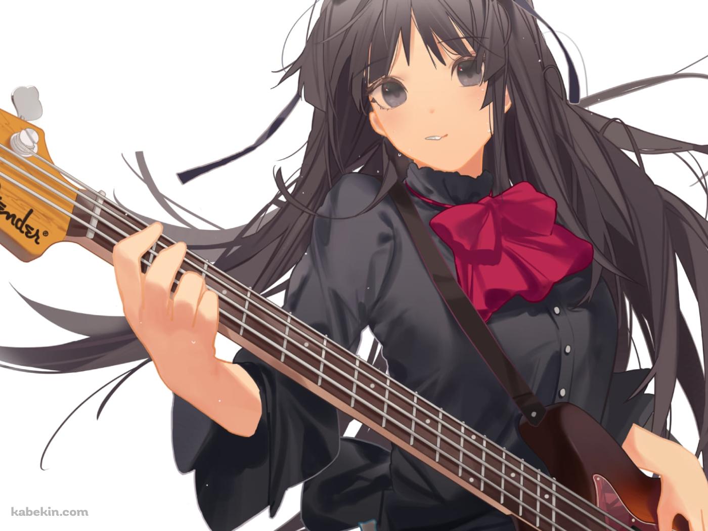 Fenderのベースを弾く秋山澪 / けいおん!の壁紙(1400px x 1050px) 高画質 PC・デスクトップ用