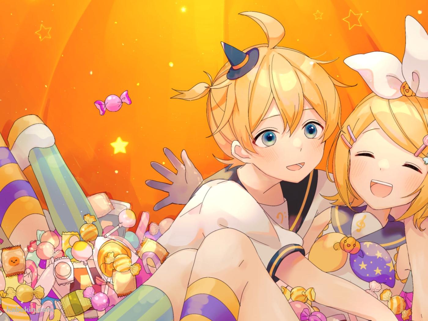 大量の飴玉の中ではしゃぐ鏡音リンと鏡音レン / ボカロ / ボーカロイドの壁紙(1400px x 1050px) 高画質 PC・デスクトップ用