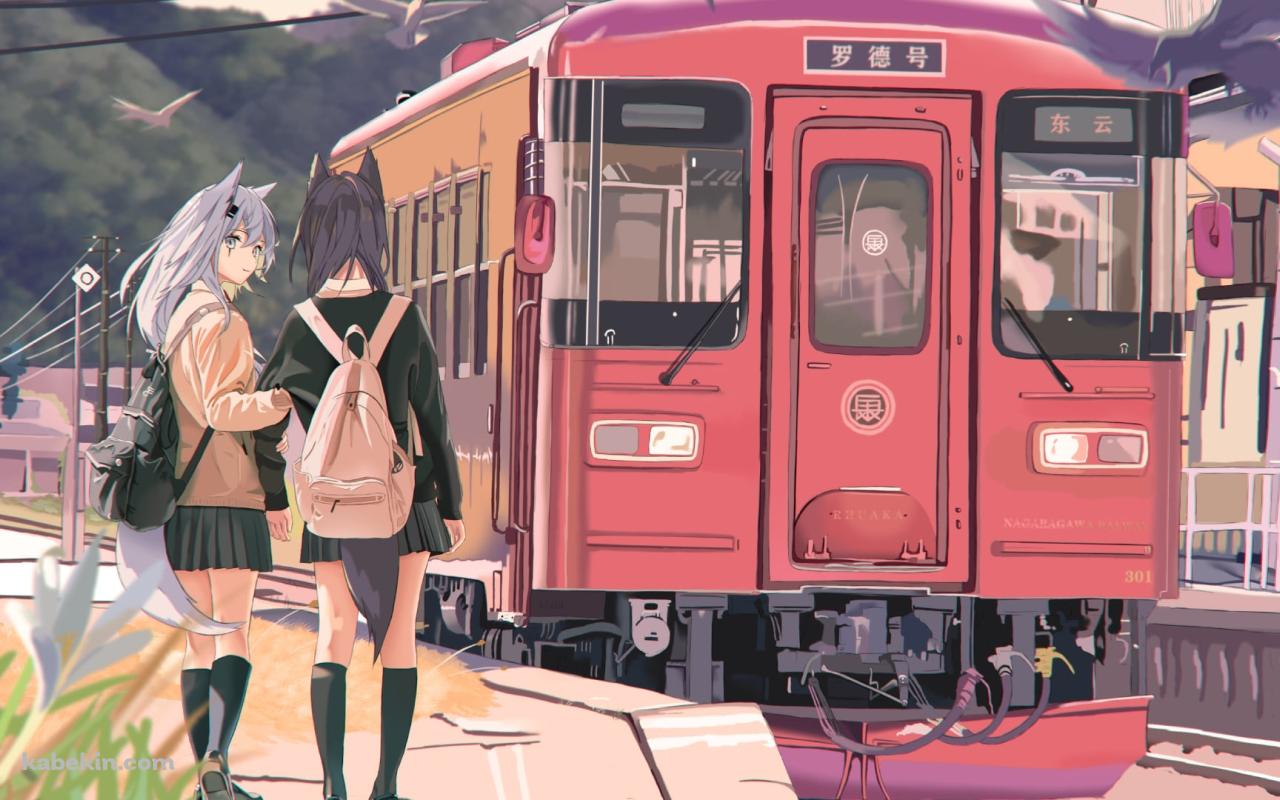 駅のホームで腕を組むテキサスとラップランド / 赤い電車 / 田舎 / アークナイツの壁紙(1280px x 800px) 高画質 PC・デスクトップ用