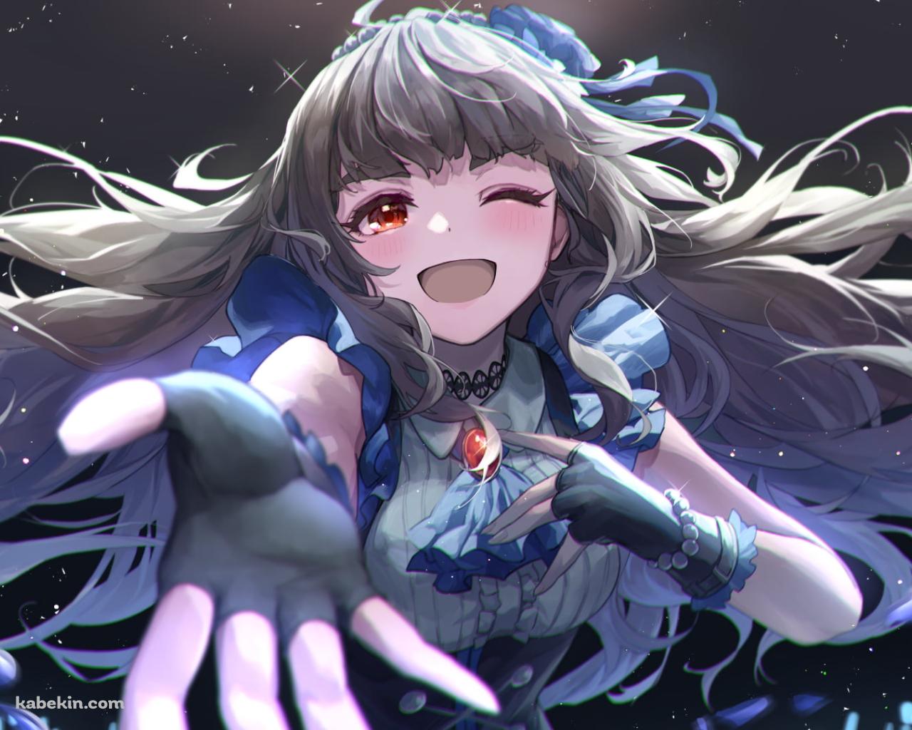 右手を差し出し笑顔の神谷奈緒（かみや なお） / 赤いブローチ / アイドルマスターシンデレラガールズの壁紙(1280px x 1024px) 高画質 PC・デスクトップ用