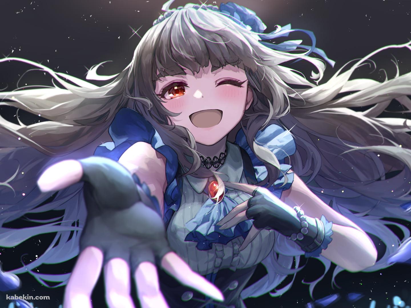 右手を差し出し笑顔の神谷奈緒（かみや なお） / 赤いブローチ / アイドルマスターシンデレラガールズの壁紙(1440px x 1080px) 高画質 PC・デスクトップ用