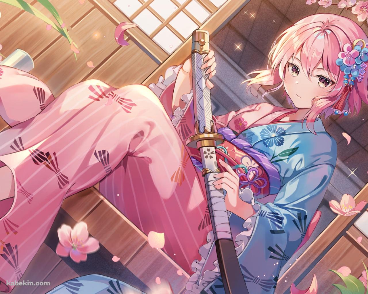 縁側に座り白い刀の柄に手をかけるピンクの着物を着たヒイロ / 桜の花 / 木の下駄 / 白夜極光の壁紙(1280px x 1024px) 高画質 PC・デスクトップ用