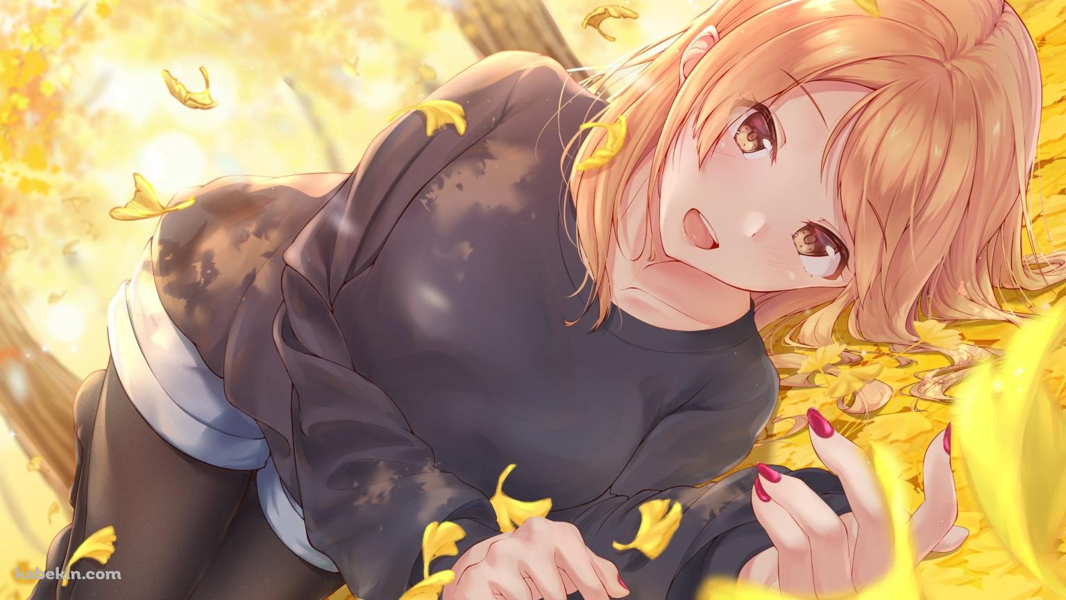 黄色い銀杏の葉の絨毯に寝そべる可愛い北条加蓮 / アイドルマスターシンデレラガールズの壁紙(1536px x 864px) 高画質 PC・デスクトップ用