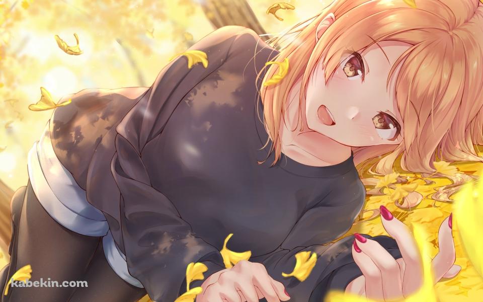 黄色い銀杏の葉の絨毯に寝そべる可愛い北条加蓮 / アイドルマスターシンデレラガールズの壁紙(960px x 600px) 高画質 PC・デスクトップ用
