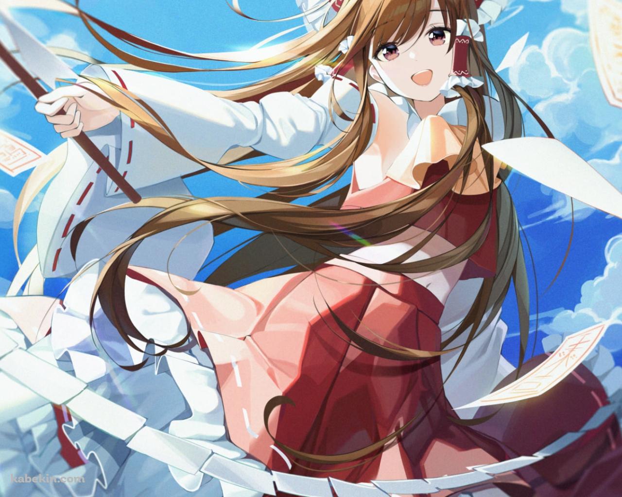 祓串を振るう博麗霊夢 / 東方の壁紙(1280px x 1024px) 高画質 PC・デスクトップ用