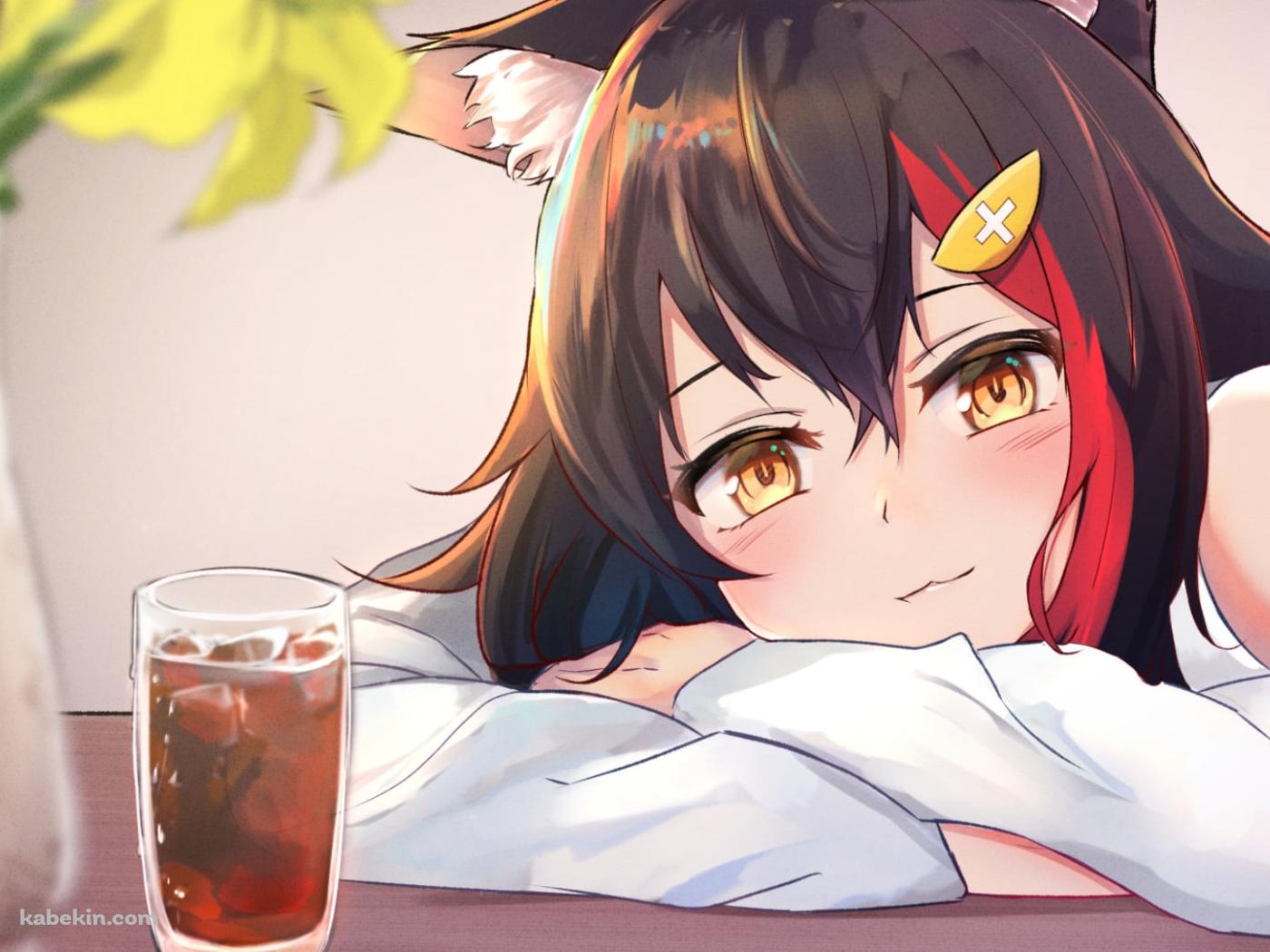 アイスコーヒーと大神ミオ / ホロライブ / バーチャルYouTuber / Vtuberの壁紙(1400px x 1050px) 高画質 PC・デスクトップ用
