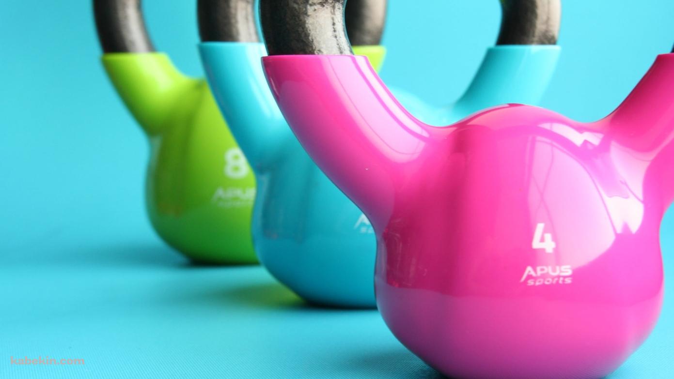 カラフルなケトルベル / 筋トレ / Kettlebell / トレーニングの壁紙(1391px x 783px) 高画質 PC・デスクトップ用
