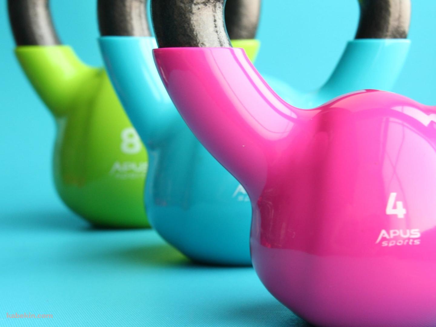 カラフルなケトルベル / 筋トレ / Kettlebell / トレーニングの壁紙(1440px x 1080px) 高画質 PC・デスクトップ用