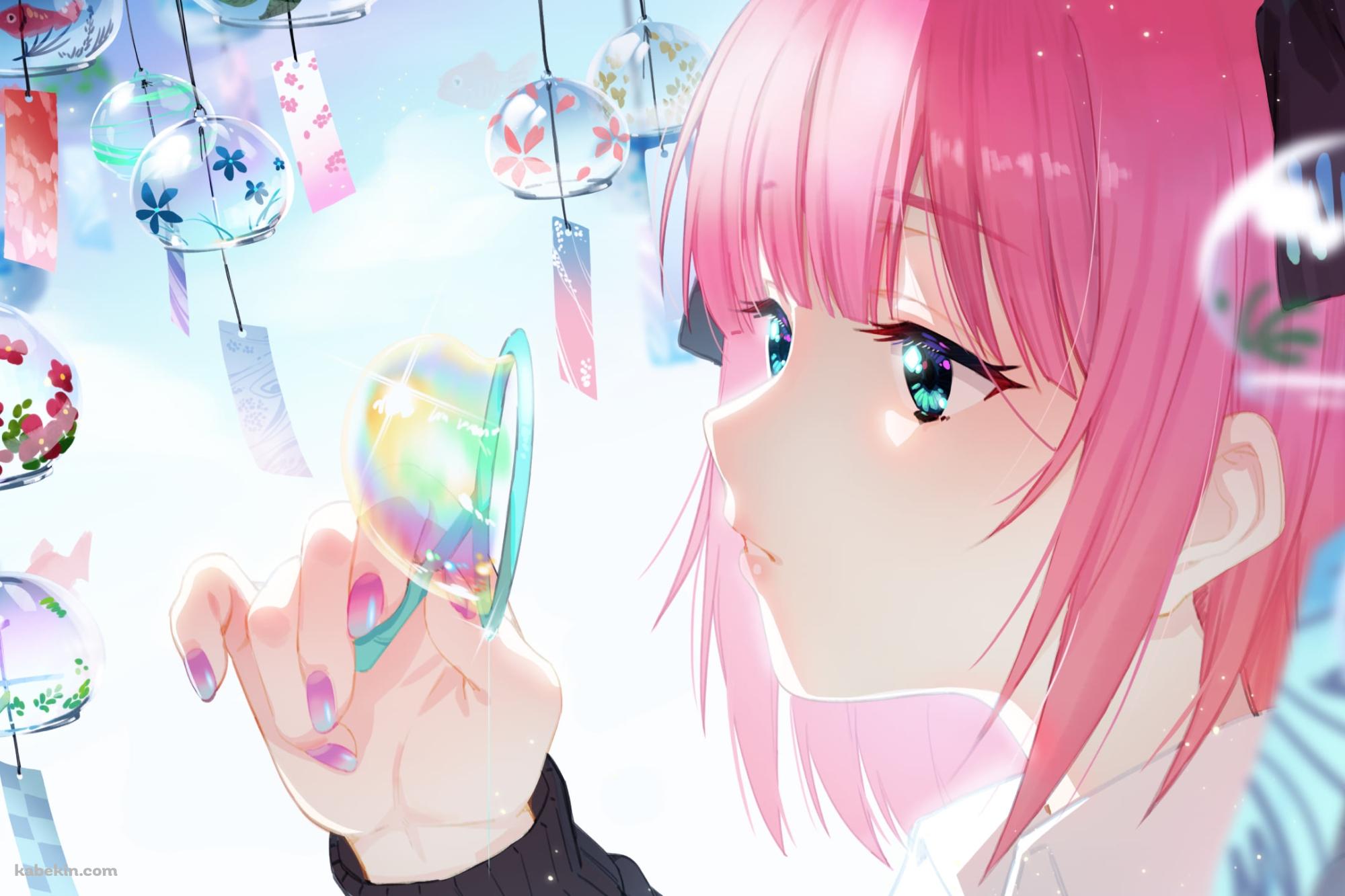 シャボン玉で遊ぶ中野二乃 / 沢山の風鈴 / 五等分の花嫁の壁紙(2000px x 1333px) 高画質 PC・デスクトップ用
