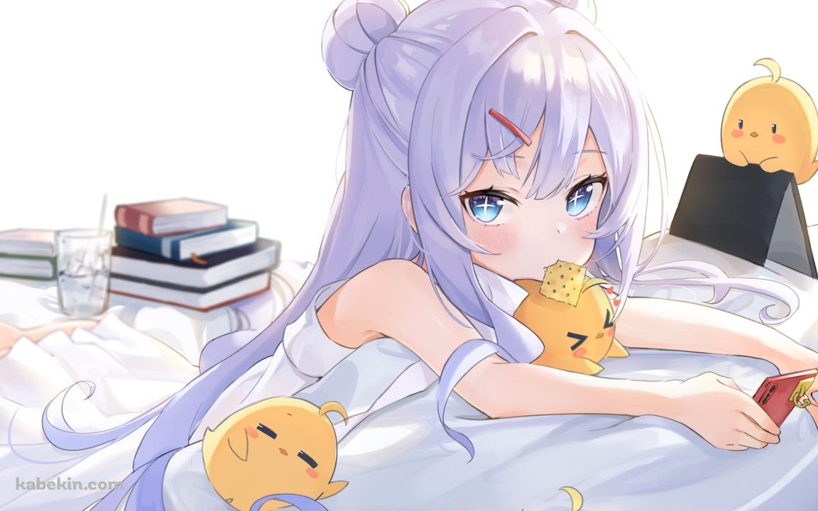 クラッカーを食べながらスマホを見る可愛いル・マラン / アズールレーンの壁紙(1152px x 720px) 高画質 PC・デスクトップ用