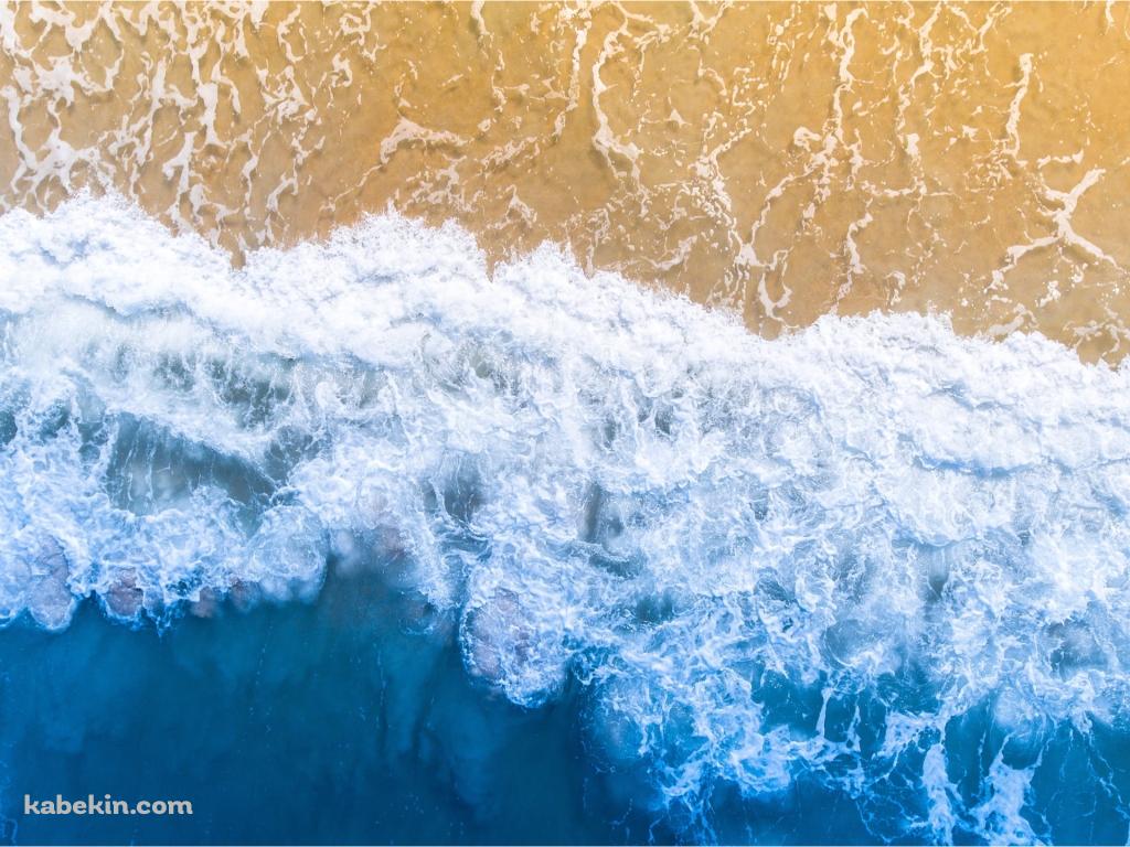 上から見た白波 / 澄んだ水 / 浅瀬の壁紙(1024px x 768px) 高画質 PC・デスクトップ用