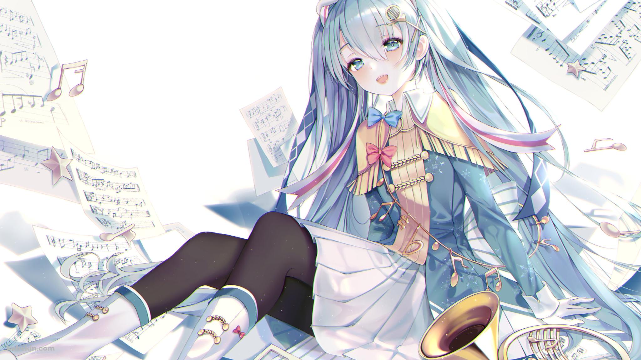 沢山の楽譜の上に座る笑顔の雪ミク / ホルン / ボカロ / ボーカロイドの壁紙(2048px x 1152px) 高画質 PC・デスクトップ用