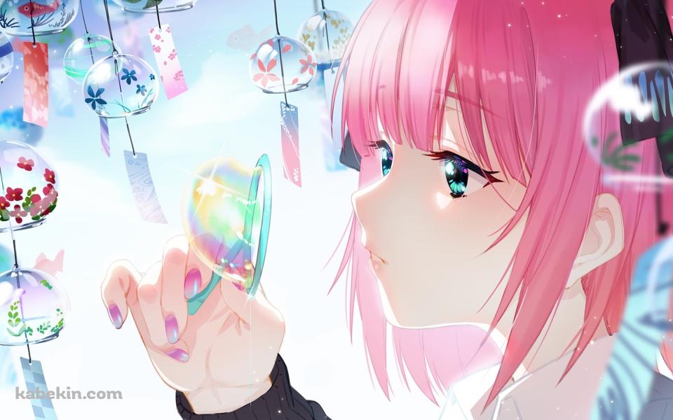 シャボン玉を作る可愛い中野二乃 / 風鈴 / 五等分の花嫁の壁紙(960px x 600px) 高画質 PC・デスクトップ用