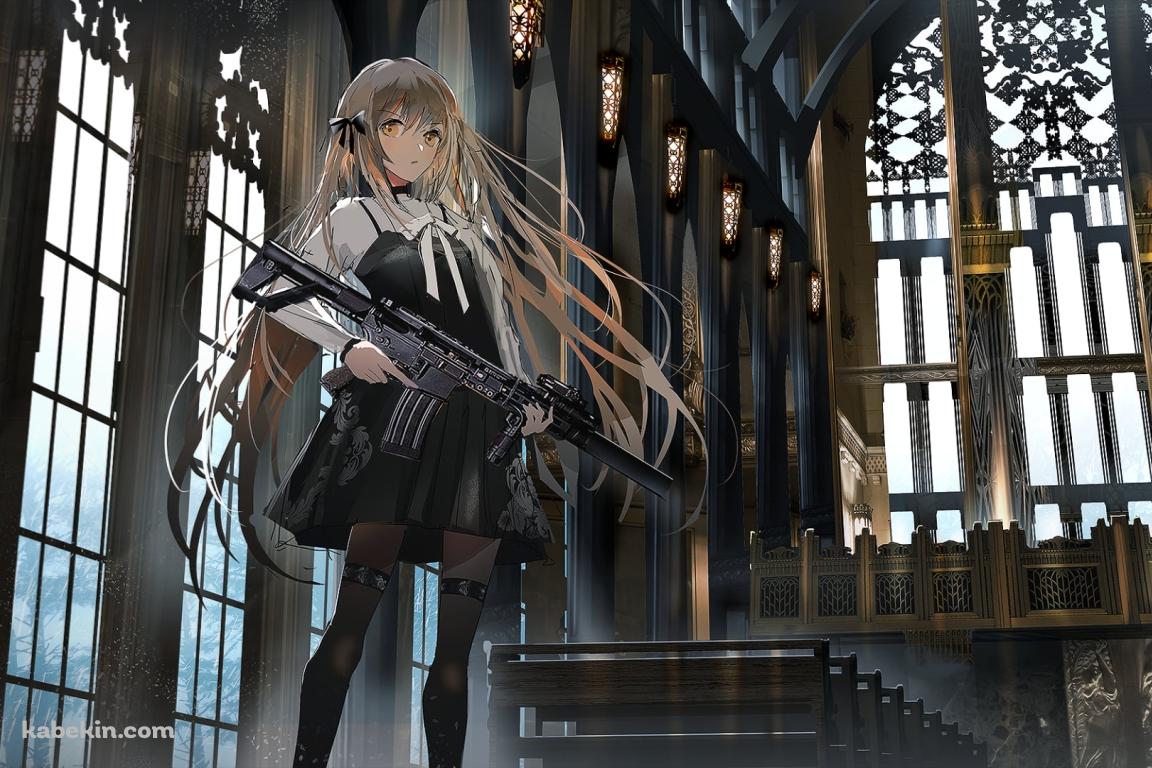 聖堂内で銃をかまえるブロンドの少女の壁紙(1152px x 768px) 高画質 PC・デスクトップ用