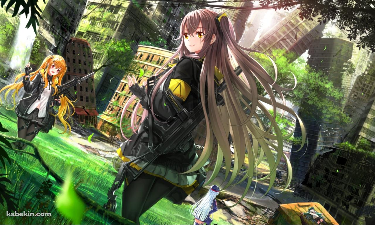 朽ちた街中の草原に笑顔で佇むHK416 / UMP45 / UMP9 / G11 / ドールズフロントラインの壁紙(1280px x 768px) 高画質 PC・デスクトップ用