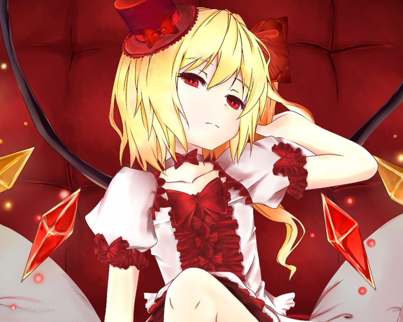赤いソファーに座り冷ややかな視線を送るフランドール・スカーレット / 東方の壁紙(1280px x 1024px) 高画質 PC・デスクトップ用