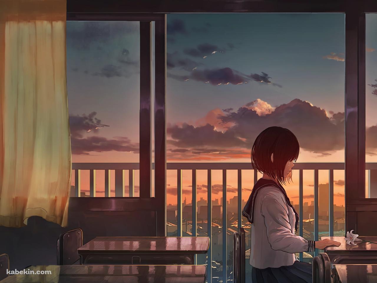 夕暮れの学校で一人椅子に座る女子高生 / 白い花が置いてある机の壁紙(1280px x 960px) 高画質 PC・デスクトップ用
