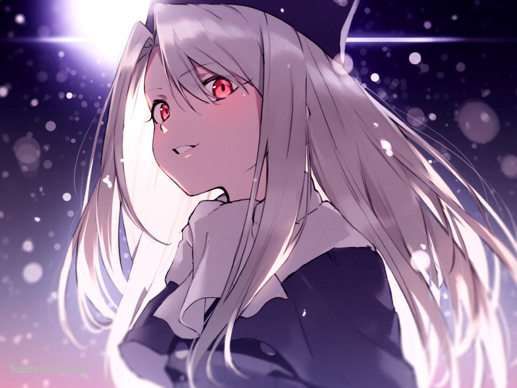 雪が降る中、赤い瞳でこちらを見つめるイリヤスフィール・フォン・アインツベルン / プリズマ☆イリヤ / フェイト/ステイナイトの壁紙(1024px x 768px) 高画質 PC・デスクトップ用