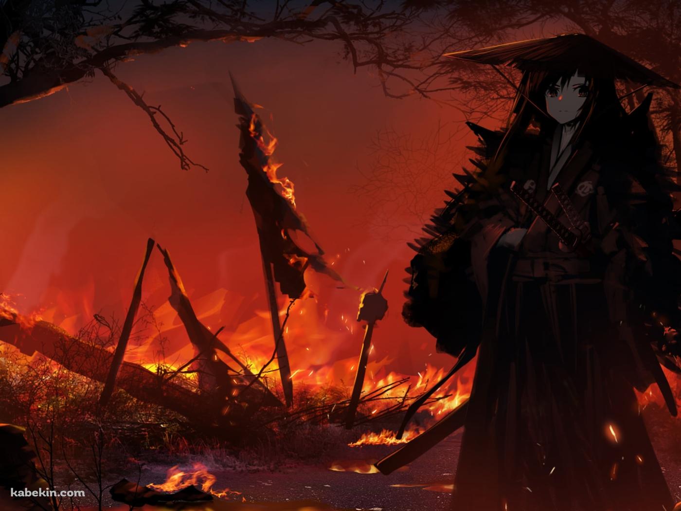 炎に包まれる大地に佇む笠を被った侍 / 野火 / 戦場の壁紙(1400px x 1050px) 高画質 PC・デスクトップ用