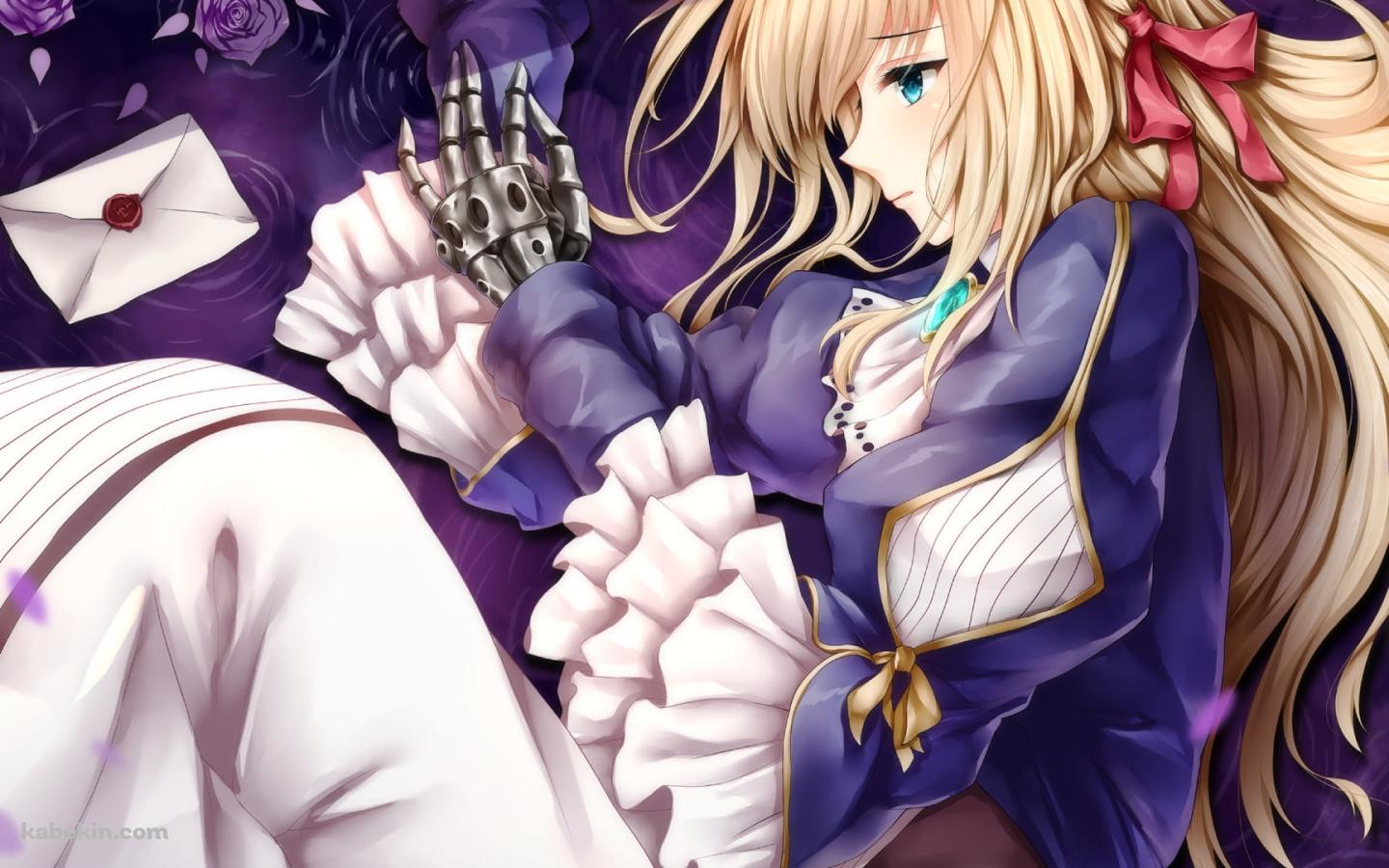 紫の薔薇に囲まれて寝るヴァイオレット・エヴァーガーデン / 義手の壁紙(1440px x 900px) 高画質 PC・デスクトップ用