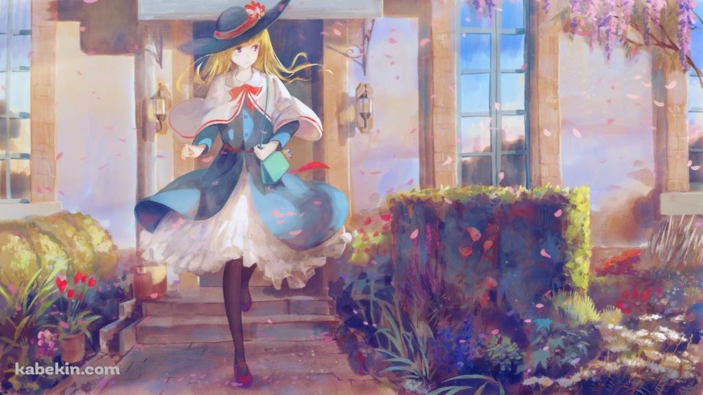 色どり豊かな花や草が生える庭をチラ見するアリス・マーガトロイド / 東方の壁紙(1024px x 576px) 高画質 PC・デスクトップ用