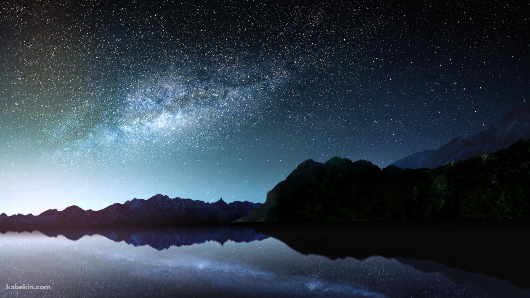 綺麗な夜の湖と山と銀河の壁紙(1829px x 1029px) 高画質 PC・デスクトップ用