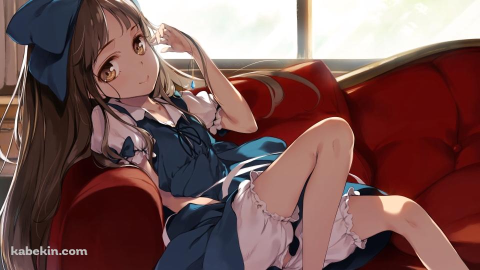 赤いソファーに座り微笑むスターサファイア / 東方の壁紙(960px x 540px) 高画質 PC・デスクトップ用