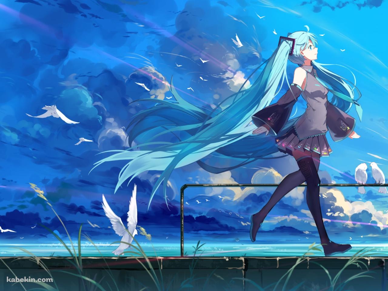 海沿いの道を胸を張って歩く可愛い初音ミク / 白い鳩 / ボカロ / ボーカロイドの壁紙(1280px x 960px) 高画質 PC・デスクトップ用