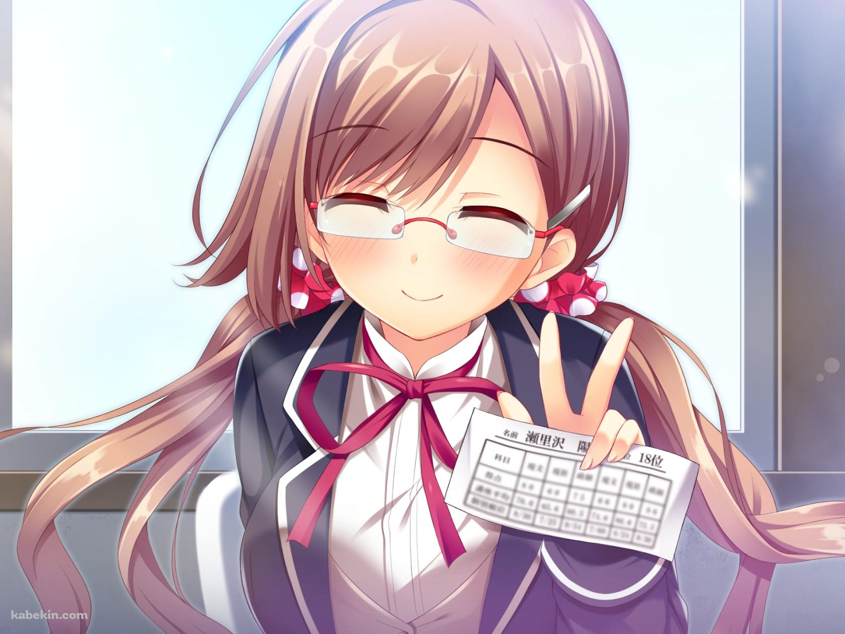 成績表を持ちピースする笑顔の瀬里沢 陽砂(せりざわ ひさ) / JKトラブめいんの壁紙(1680px x 1260px) 高画質 PC・デスクトップ用