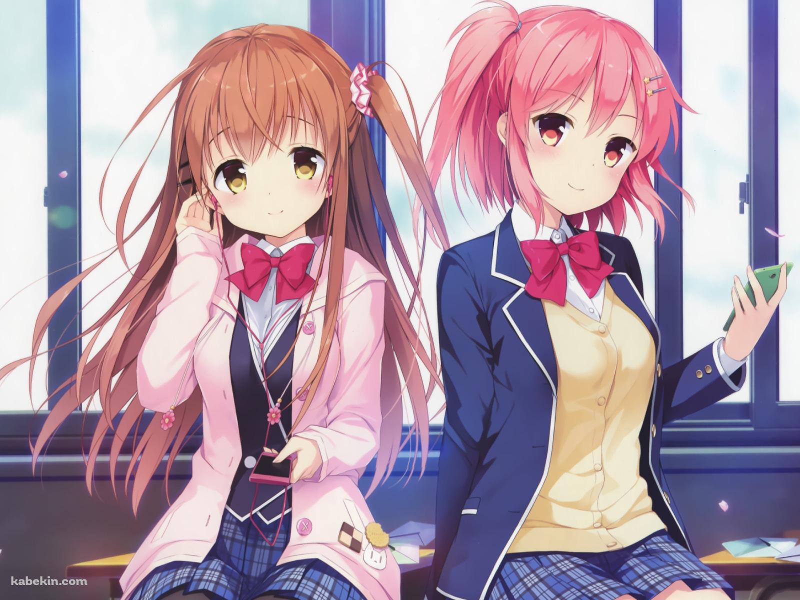 学校の机に座る姫野星奏 / 新堂彩音 / 恋×シンアイ彼女の壁紙(1600px x 1200px) 高画質 PC・デスクトップ用